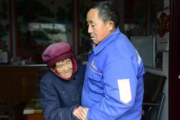 包头八一公园30一次白天有吗,包头八一公园晚上