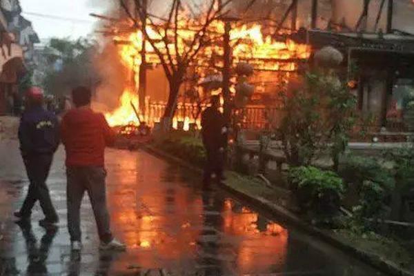 鹤山文边村小巷子在哪 _ 汽配外饰,鹤山文边村鸡去哪里了