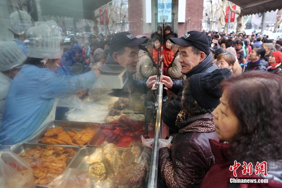 衡阳南华大学堕落街是什么意思?这条学生党私藏的 深夜食堂 藏了多少秘密?